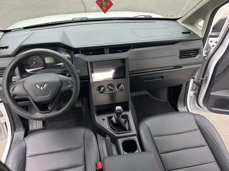 Wuling Hongguang PLUS 2019 1.5T Manual Rich Edition 2-seater — миниатюра 7