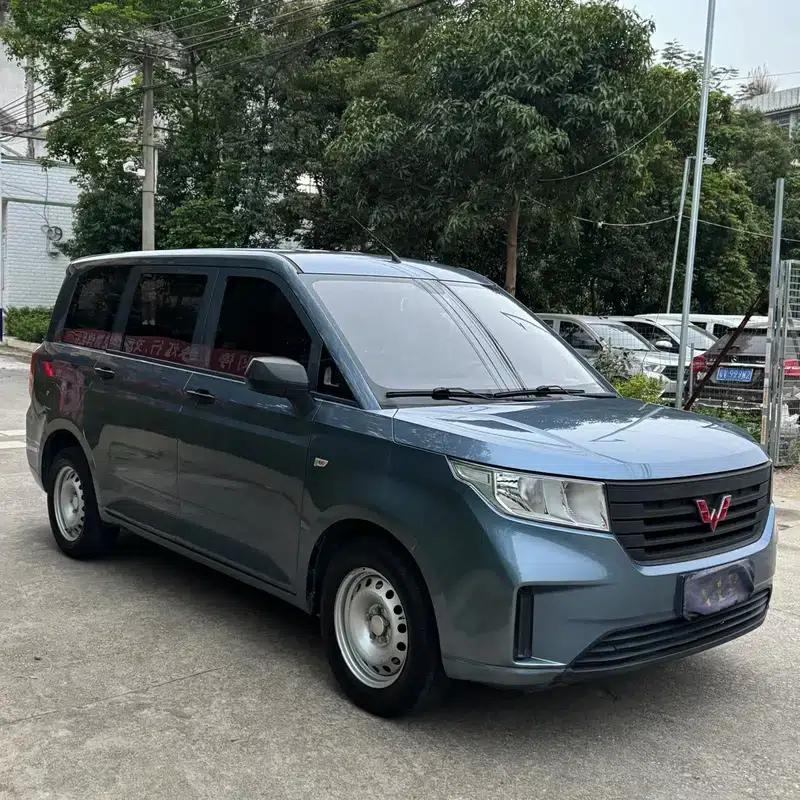 Wuling Hongguang PLUS 2020 1.5L Manual Standard 7-Seater — миниатюра 3