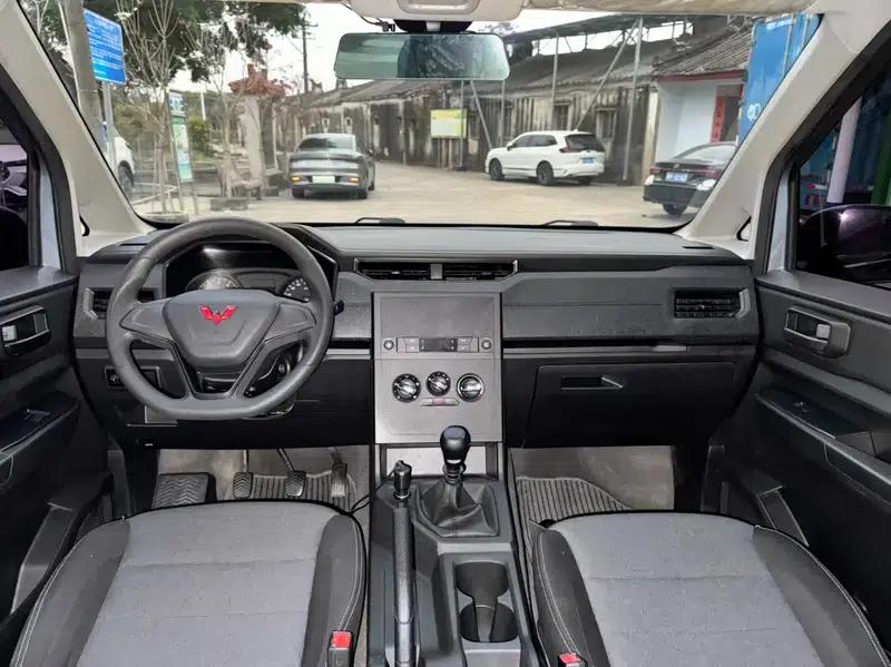 Wuling Hongguang PLUS 2020 1.5L Manual Standard 7-Seater — миниатюра 7