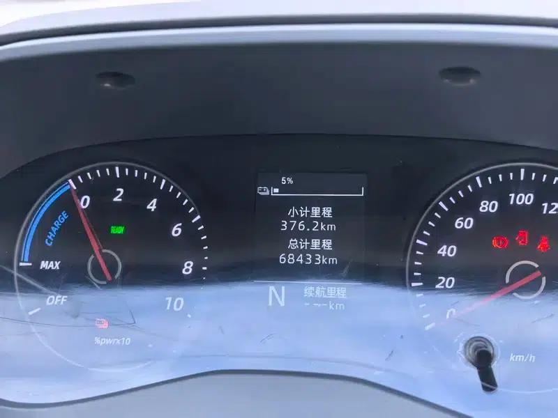 Wuling Yangguang 2024 Model 300km Practical Closed-Window Version 60kW — миниатюра 8
