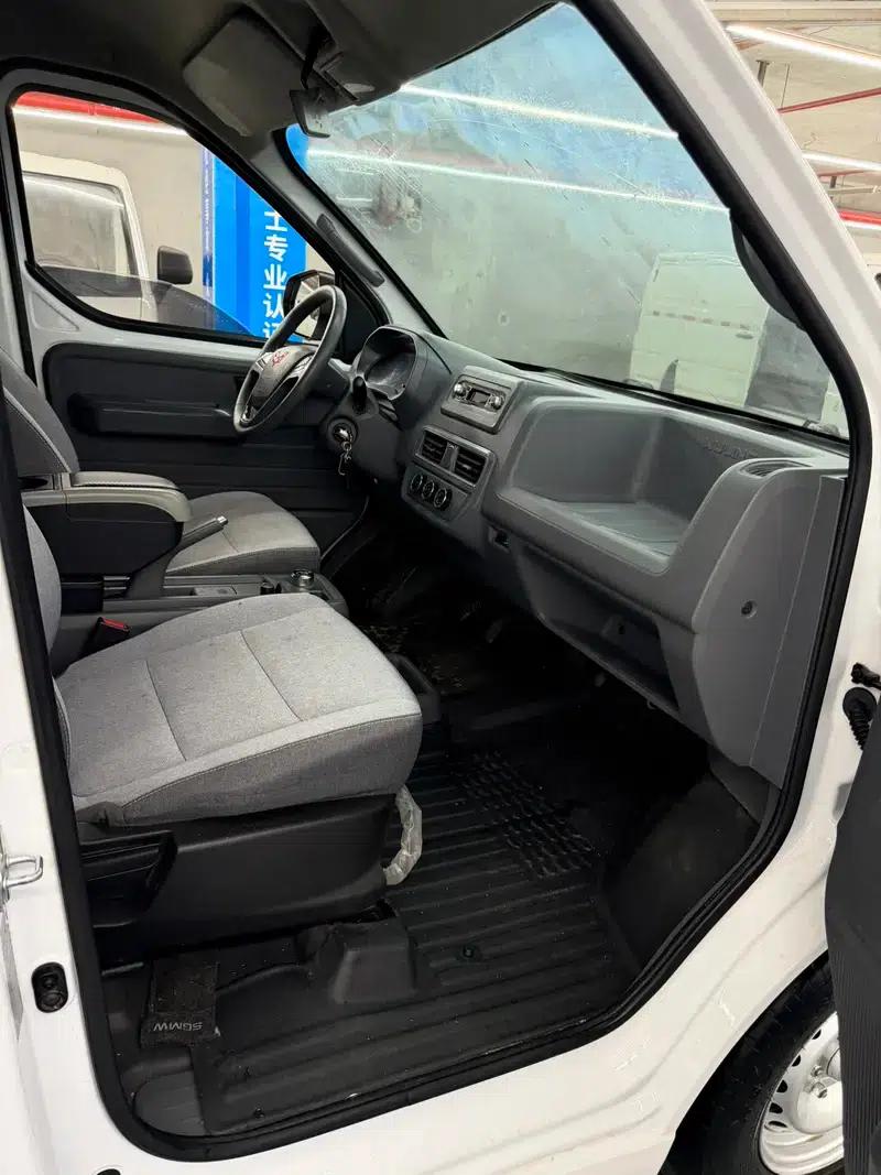 Wuling Yangguang 2024 Model 300km Comfort Bus Version 60kW — миниатюра 11