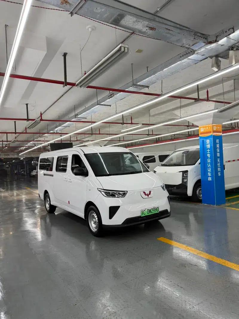 Wuling Yangguang 2024 Model 300km Comfort Bus Version 60kW — миниатюра 3