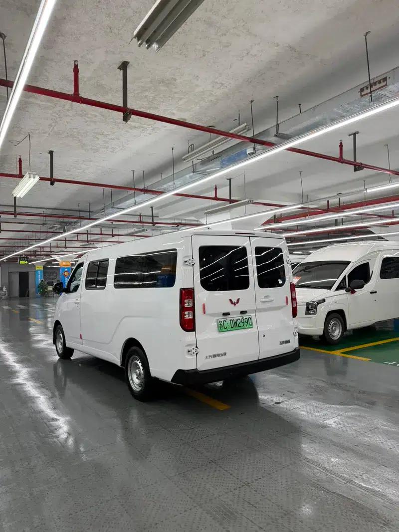 Wuling Yangguang 2024 Model 300km Comfort Bus Version 60kW — миниатюра 4