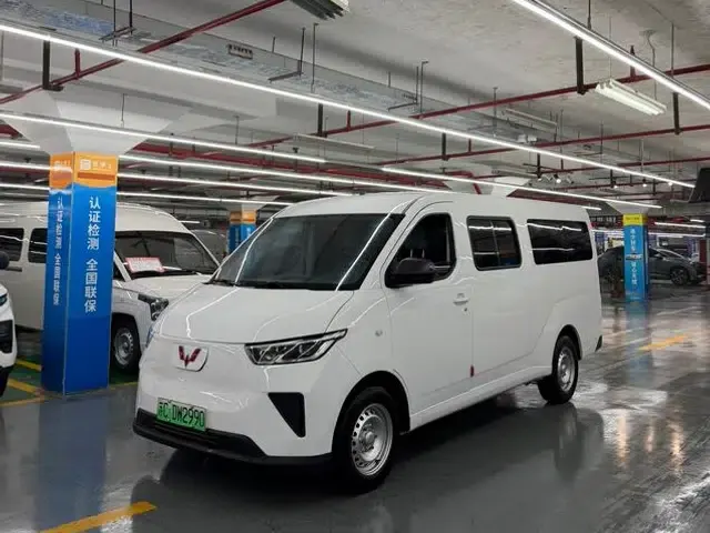 Wuling Yangguang 2024 Model 300km Comfort Bus Version 60kW
