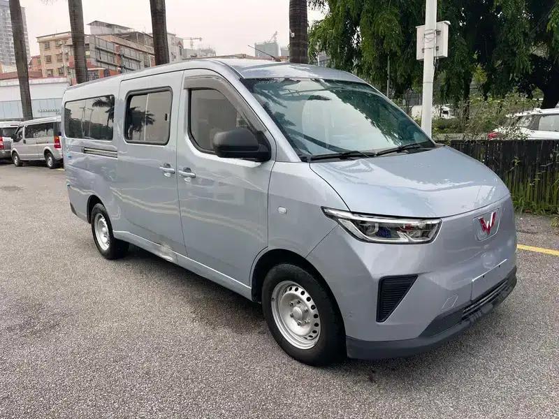 Wuling Yangguang 2024 Model 300km Comfort Bus Version 60kW — миниатюра 3