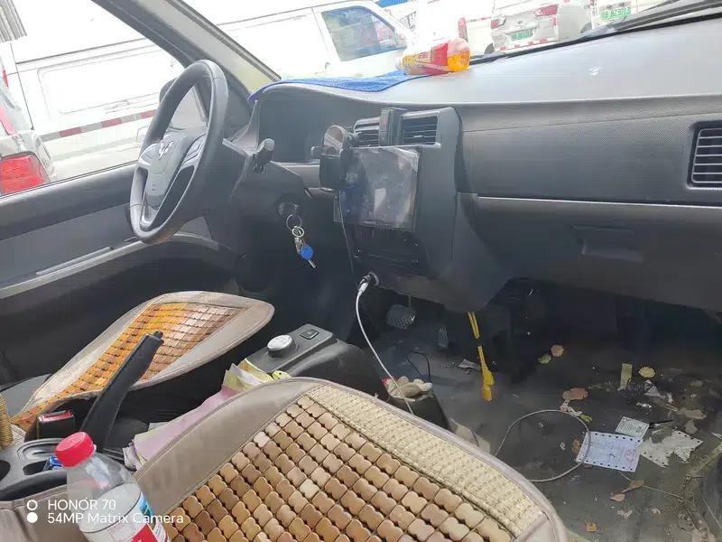 Wuling Rongguang EV 2022 Basic Model, 2-Seater, with Closed Windows, CATL — миниатюра 9
