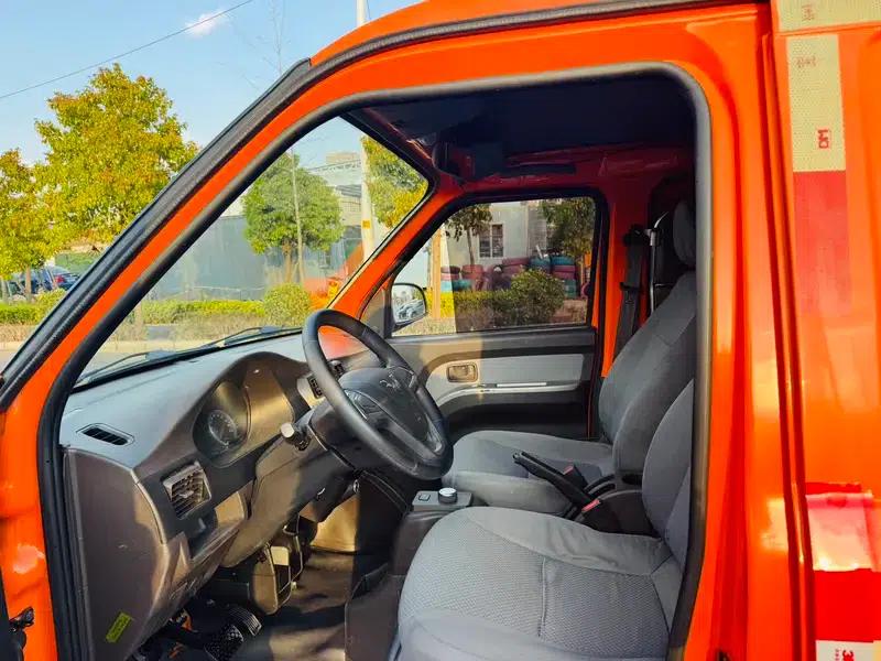 Wuling Rongguang EV 2020 Basic 2-Seater with Closed Windows 300km Range — миниатюра 7