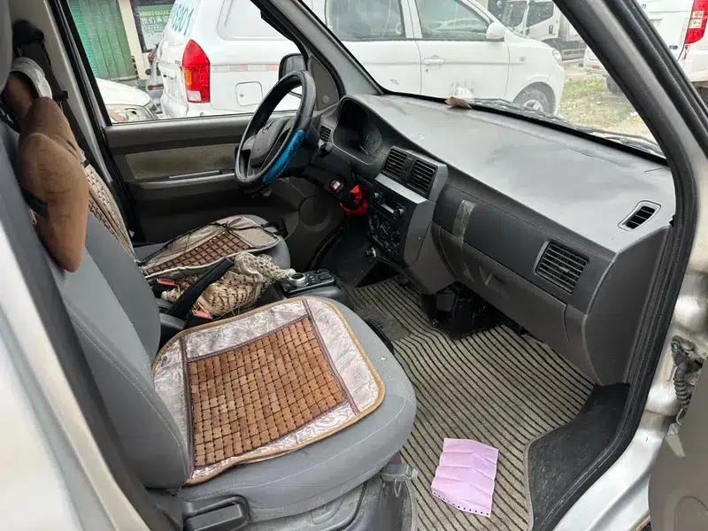 Wuling Rongguang EV 2020 Basic 2-Seater with Closed Windows 300km Range — миниатюра 7