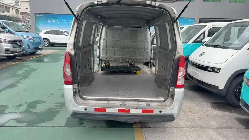 Wuling Rongguang EV 2020 Basic 2-Seater with Closed Windows 252km Range — миниатюра 9