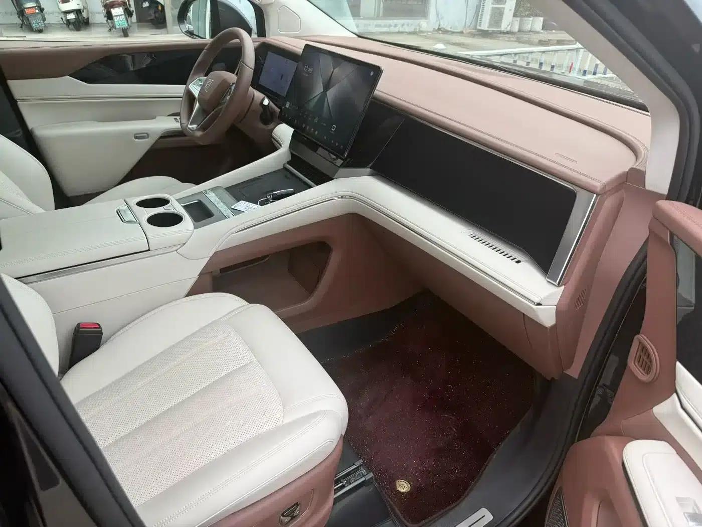 Summer 2025 DM-i 1.5T 180km Excellent Edition — миниатюра 6
