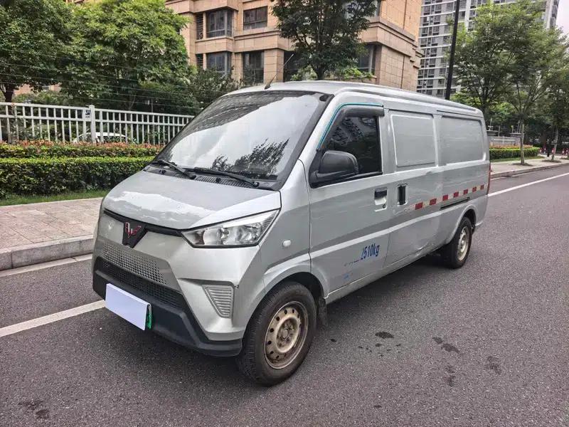 Wuling EV50 2021 model van logistics vehicle, Lishen 41.6kWh Tongyu Electric Control — миниатюра 1
