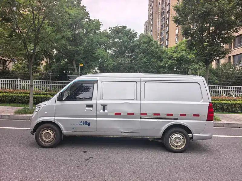 Wuling EV50 2021 model van logistics vehicle, Lishen 41.6kWh Tongyu Electric Control — миниатюра 4