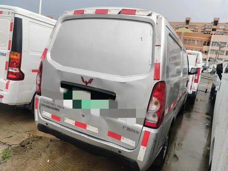 Wuling EV50 2020 Pure Electric 5-Seater Version with Penghui Non-Heated Battery — миниатюра 4
