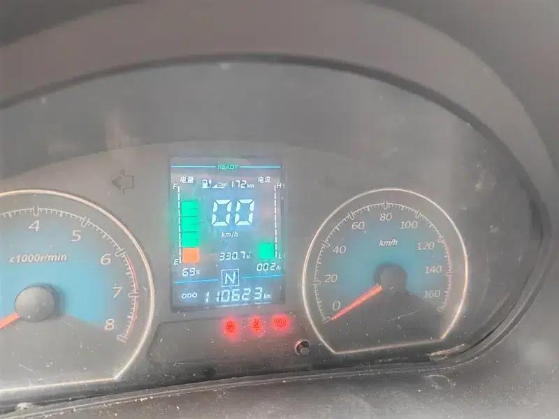 Wuling EV50 2020 Pure Electric 5-Seater Version with Penghui Non-Heated Battery — миниатюра 8