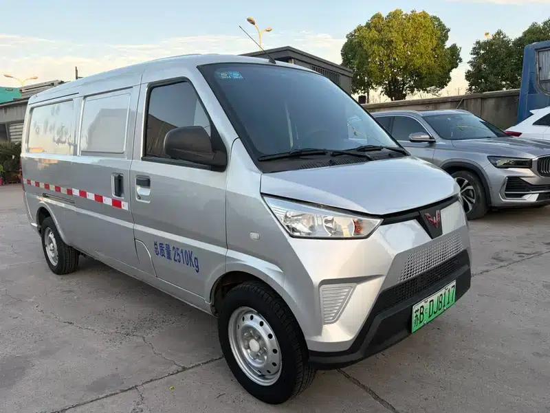 Wuling EV50 2020 model van with Ningde heated battery — миниатюра 3