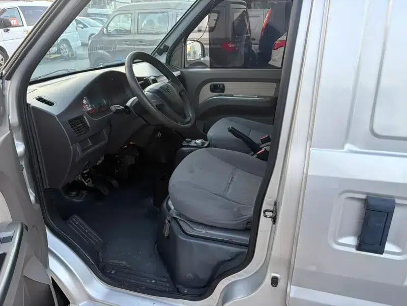 Wuling EV50 2020 model van with Ningde heated battery — миниатюра 8