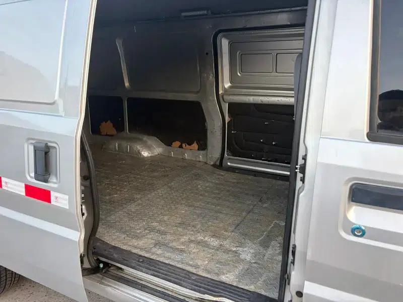 Wuling EV50 2020 model van with Ningde heated battery — миниатюра 9
