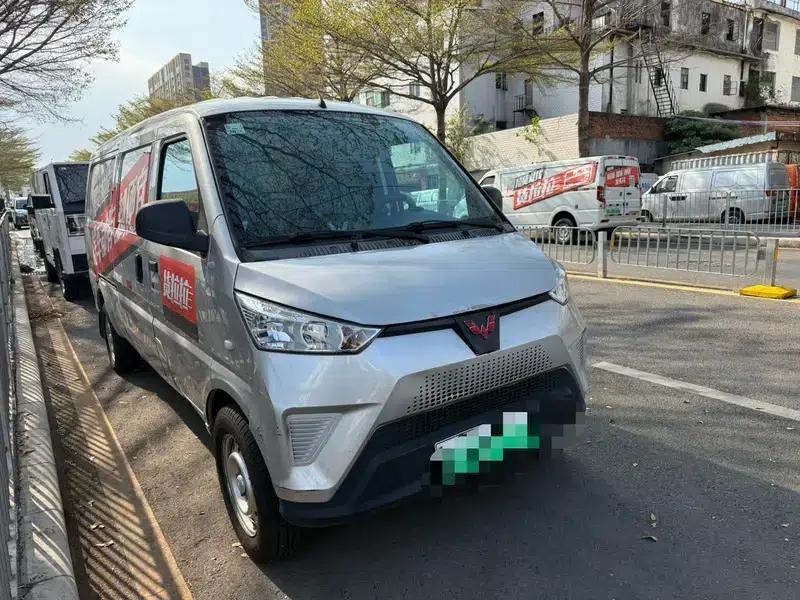 Wuling EV50 2020 model van with Penghui non-heated battery — миниатюра 2