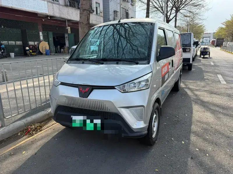 Wuling EV50 2020 model van with Penghui non-heated battery — миниатюра 7