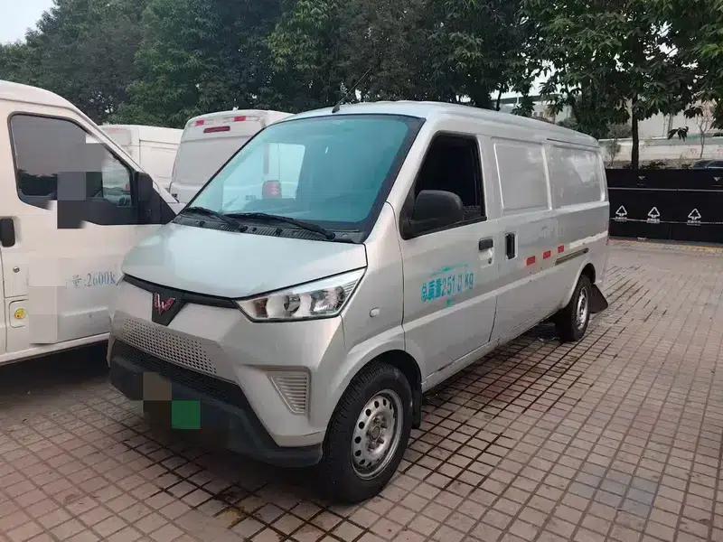 Wuling EV50 2021 model van logistics vehicle with Huishitong Penghui 43.2kWh Huichuan 2nd generation electric control system. — миниатюра 1