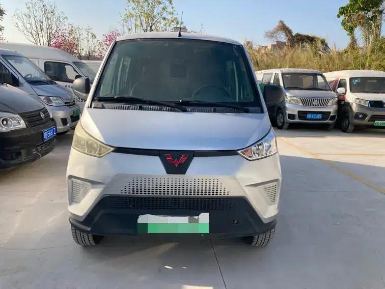 Wuling EV50 2021 5-seater version, Penghui 43.2kWh — миниатюра 2