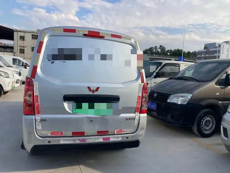 Wuling EV50 2021 5-seater version, Penghui 43.2kWh — миниатюра 5