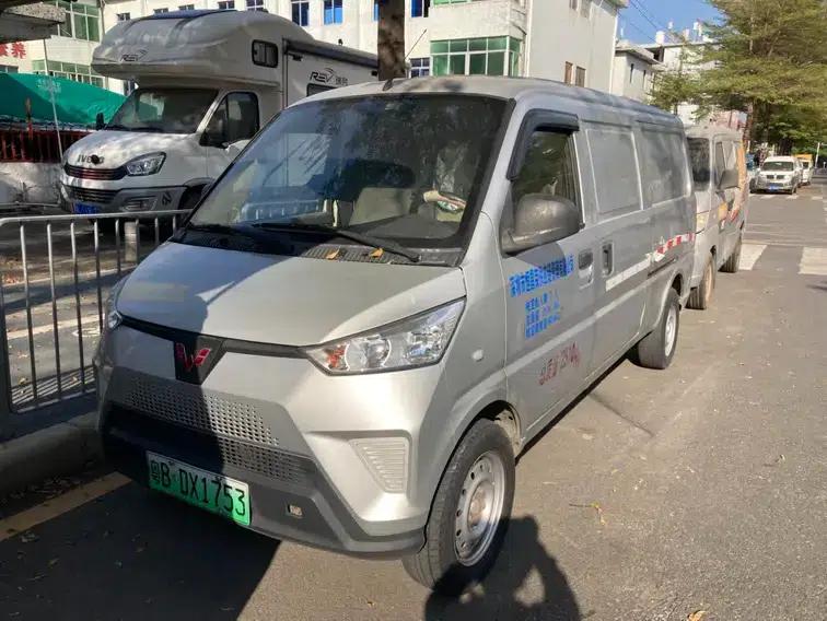 Wuling EV50 2021 model van logistics vehicle, Lishen 41.6kWh Tongyu Electric Control — миниатюра 1