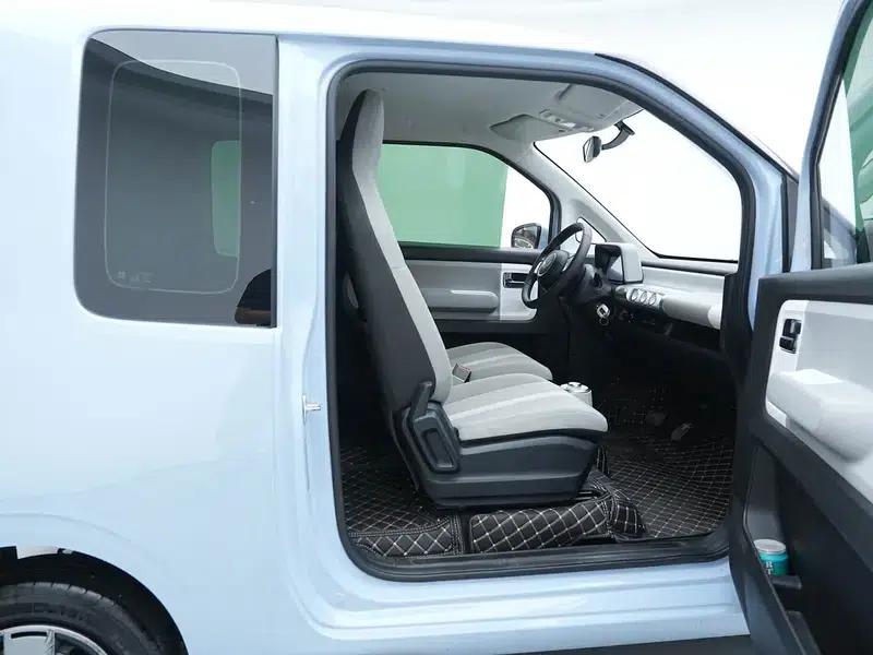 Wuling Air EV Clear Sky 2022 Model, Four-Seat Standard Edition — миниатюра 24