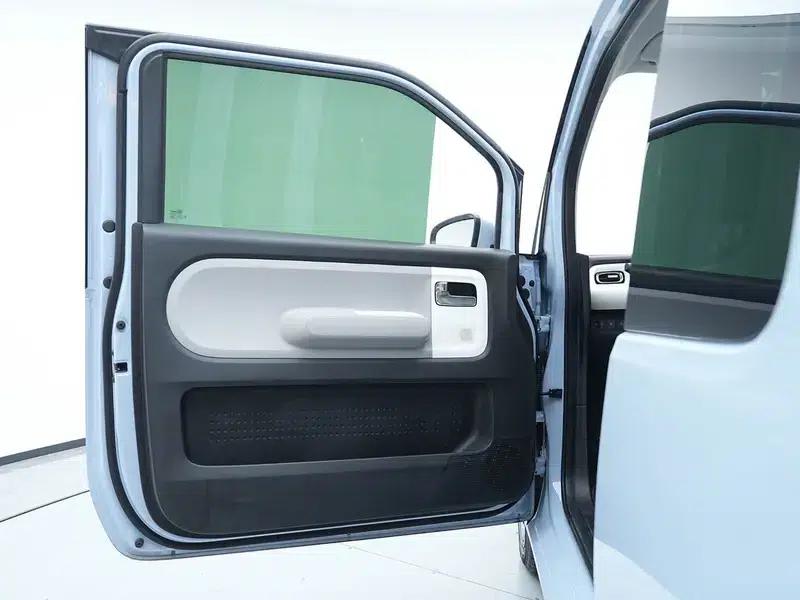 Wuling Air EV Clear Sky 2022 Model, Four-Seat Standard Edition — миниатюра 26