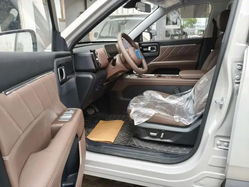 Starlight 560 2026 Model 1.5T CVT Elite — миниатюра 13
