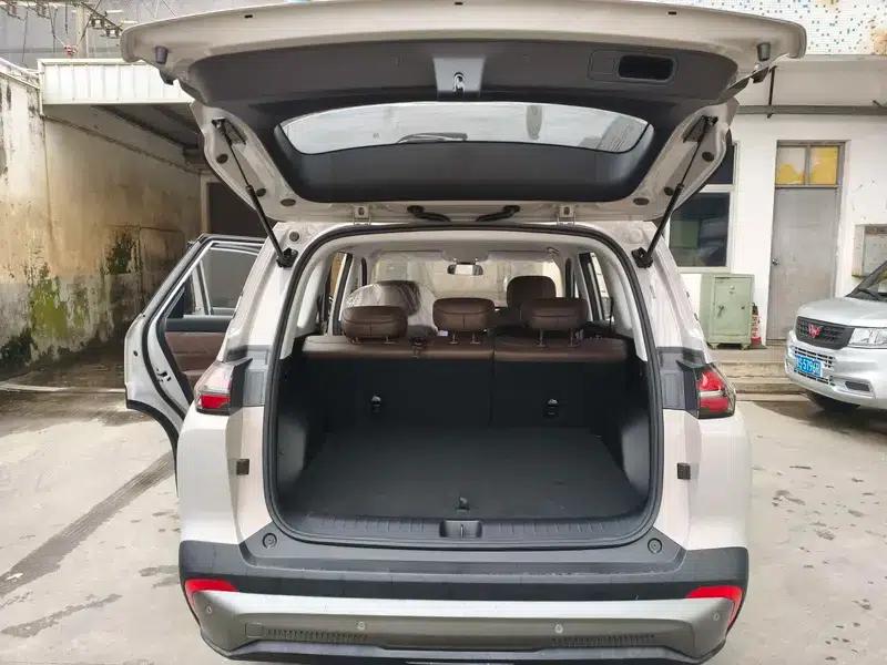 Starlight 560 2026 Model 1.5T CVT Elite — миниатюра 18