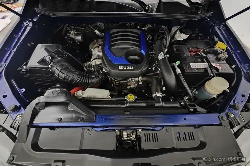 D-MAX 2021 1.9T Automatic 4WD Diesel Global Edition RZ4E — миниатюра 5