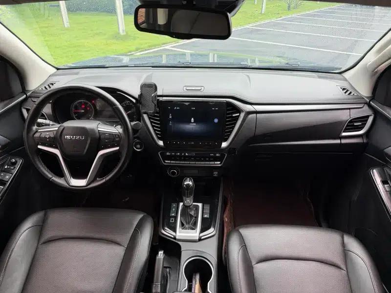 D-MAX 2021 1.9T Automatic 4WD Diesel Global Edition RZ4E — миниатюра 10