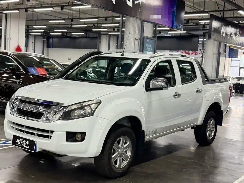D-MAX 2018 3.0T 4WD Automatic Super Luxury Model 4JJ1-TC HI — миниатюра 1