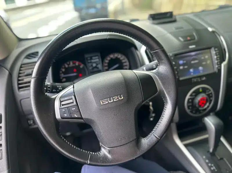 D-MAX 2015 2.5T 4WD Automatic Super Luxury Model 4JK1 — миниатюра 12