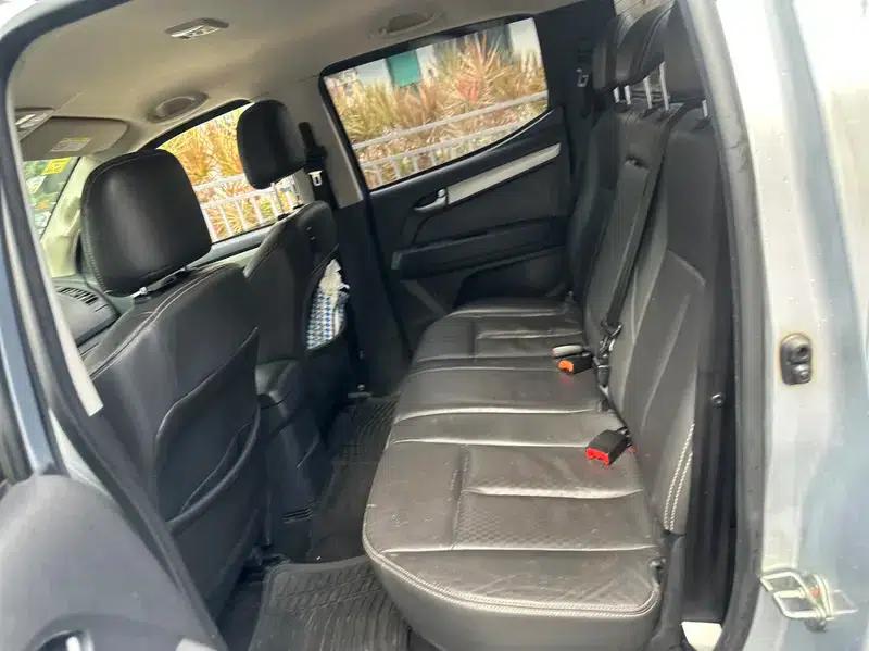 D-MAX 2015 2.5T 4WD Automatic Super Luxury Model 4JK1 — миниатюра 17