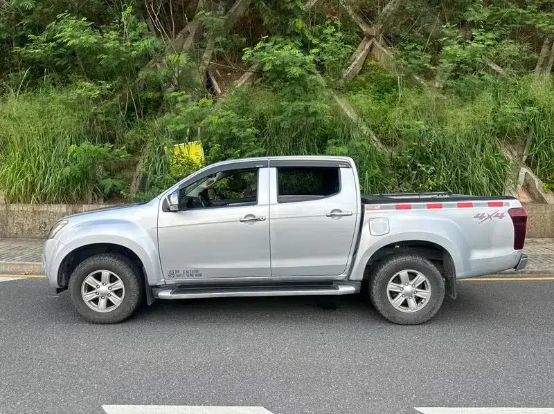 D-MAX 2015 2.5T 4WD Automatic Super Luxury Model 4JK1 — миниатюра 3