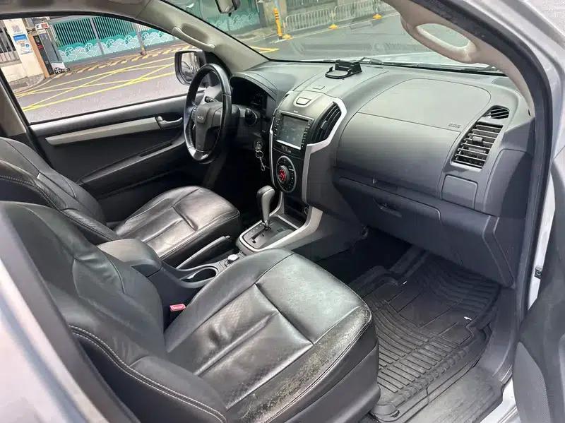 D-MAX 2015 2.5T 4WD Automatic Super Luxury Model 4JK1 — миниатюра 8