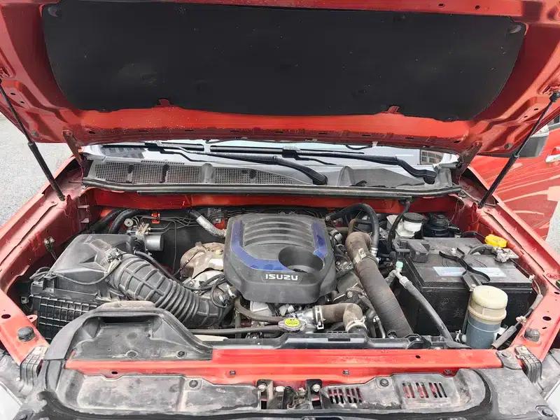 D-MAX 2021 1.9T Automatic 4WD Diesel Global Edition RZ4E — миниатюра 6