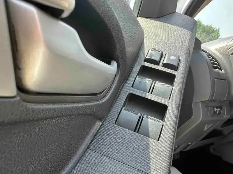 D-MAX 2015 2.5T 4WD Manual Basic Model 4JK1 — миниатюра 14