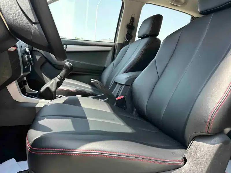 D-MAX 2015 2.5T 4WD Manual Basic Model 4JK1 — миниатюра 8