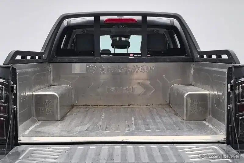 D-MAX 2021 1.9T Manual 4WD Diesel Global Sport RZ4E — миниатюра 9