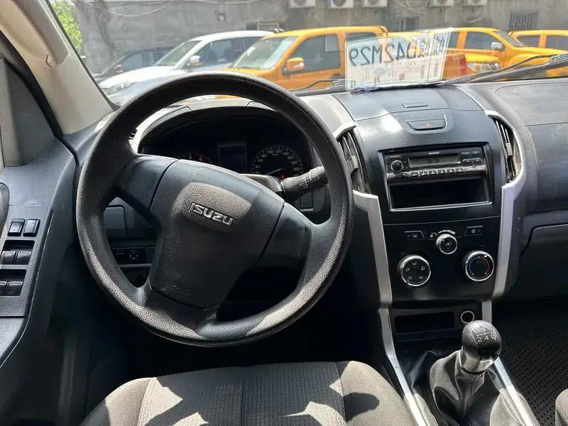 D-MAX 2015 2.5T 2WD Manual High-Off-Road Basic Model 4JK1 — миниатюра 15