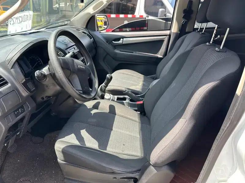 D-MAX 2015 2.5T 2WD Manual High-Off-Road Basic Model 4JK1 — миниатюра 16