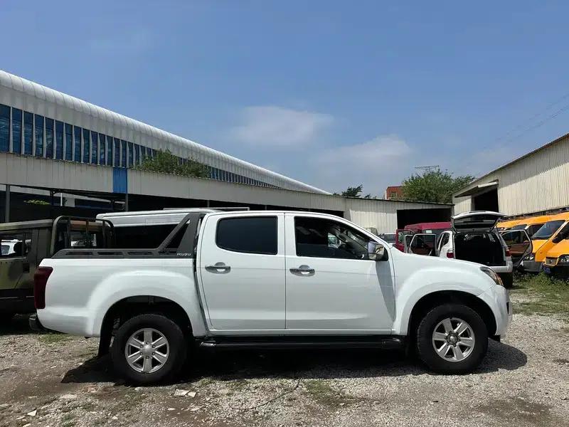 D-MAX 2015 2.5T 2WD Manual High-Off-Road Basic Model 4JK1 — миниатюра 8