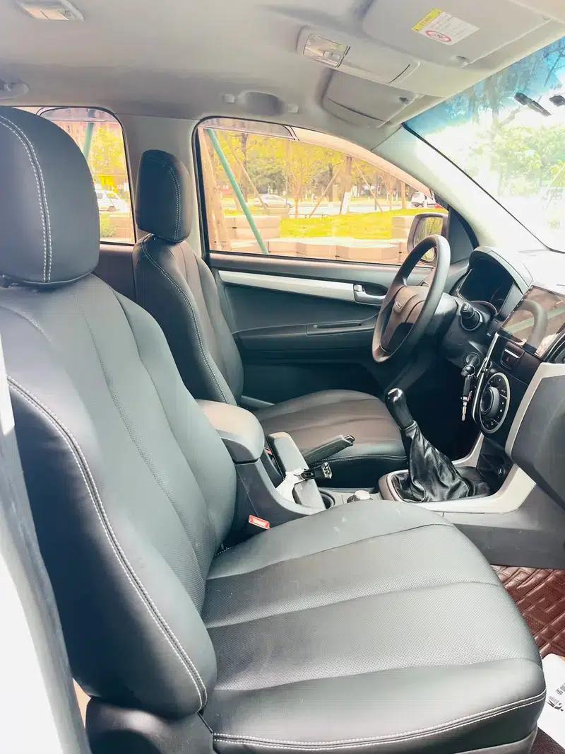 D-MAX 2015 2.5T 4WD Manual Basic Model 4JK1 — миниатюра 18