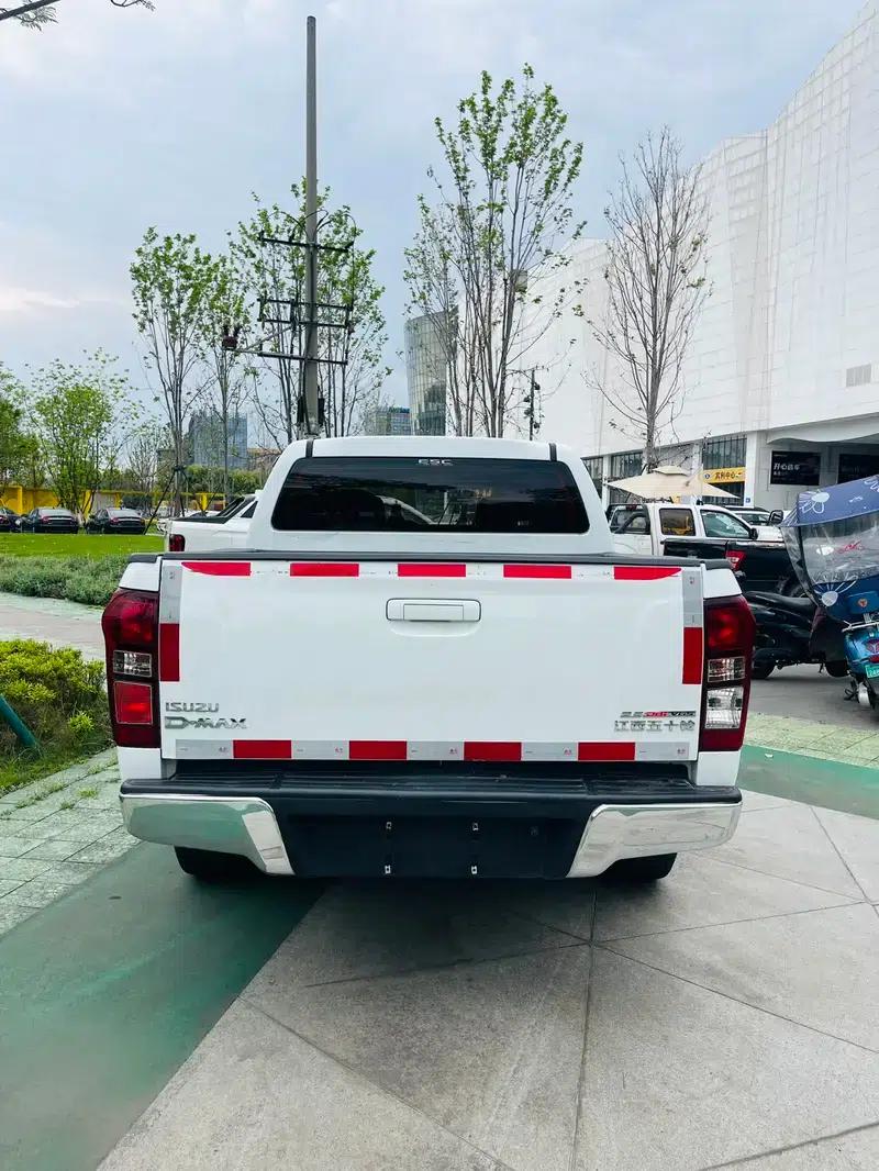 D-MAX 2015 2.5T 4WD Manual Basic Model 4JK1 — миниатюра 9