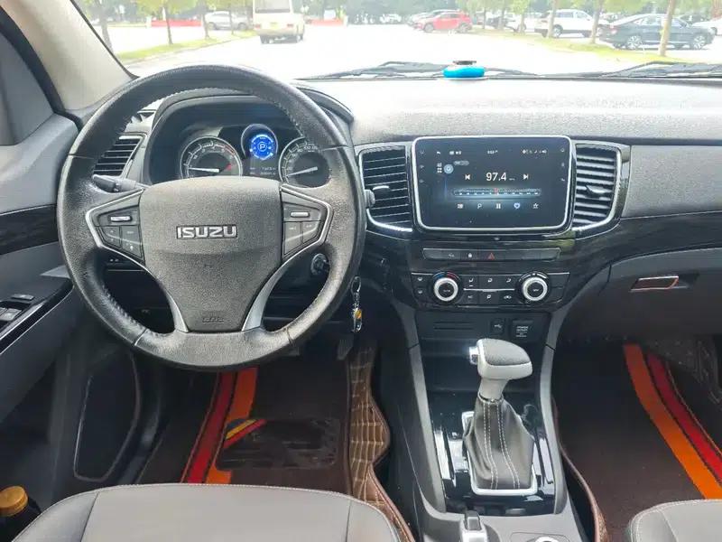 D-MAX 2020 1.9T AWD Automatic Special Edition — миниатюра 13