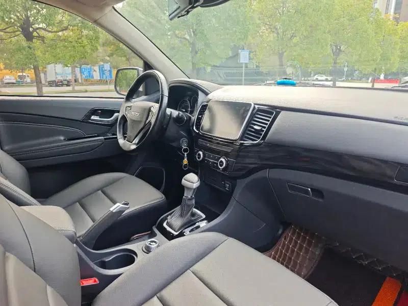 D-MAX 2020 1.9T AWD Automatic Special Edition — миниатюра 14