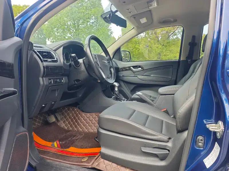 D-MAX 2020 1.9T AWD Automatic Special Edition — миниатюра 15